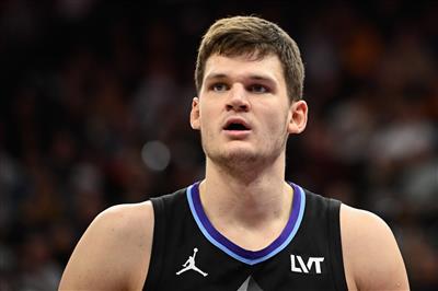 惨遭隔扣！凯斯勒登场29分钟交出3分9抢篮板6差错4违例