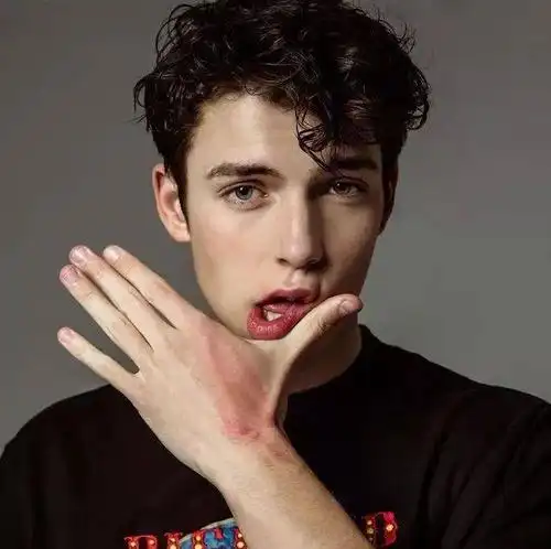 6686体育官网钻石作者Carl