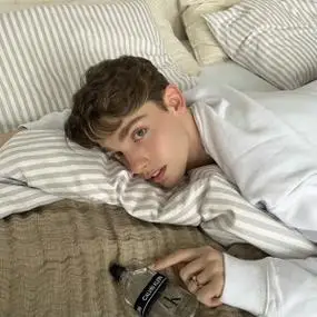 6686体育官网初级作者Mary