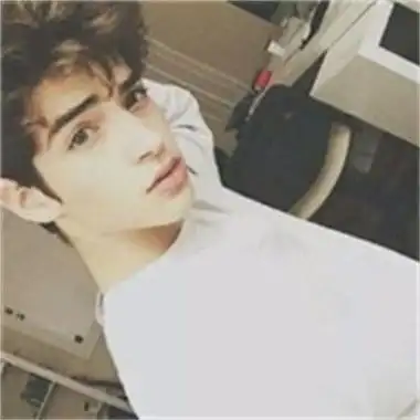 6686体育官网高级作者Lloyd