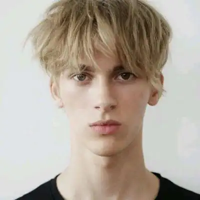 6686体育官网铜牌作者Henry