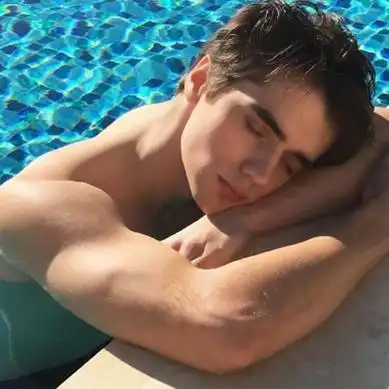 6686体育官网初级作者Luna