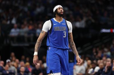 下半场低迷！浓眉19中9得到27分13抢篮板4助攻2封盖