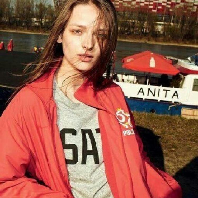 6686体育铜牌作者Harley