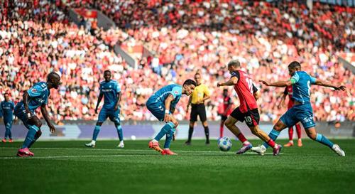 拜耳 04 勒沃库森 vs 皇家贝蒂斯